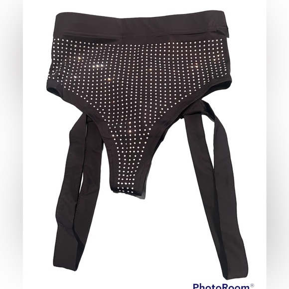 Festival Booty Shorts - Picture 2 of 5